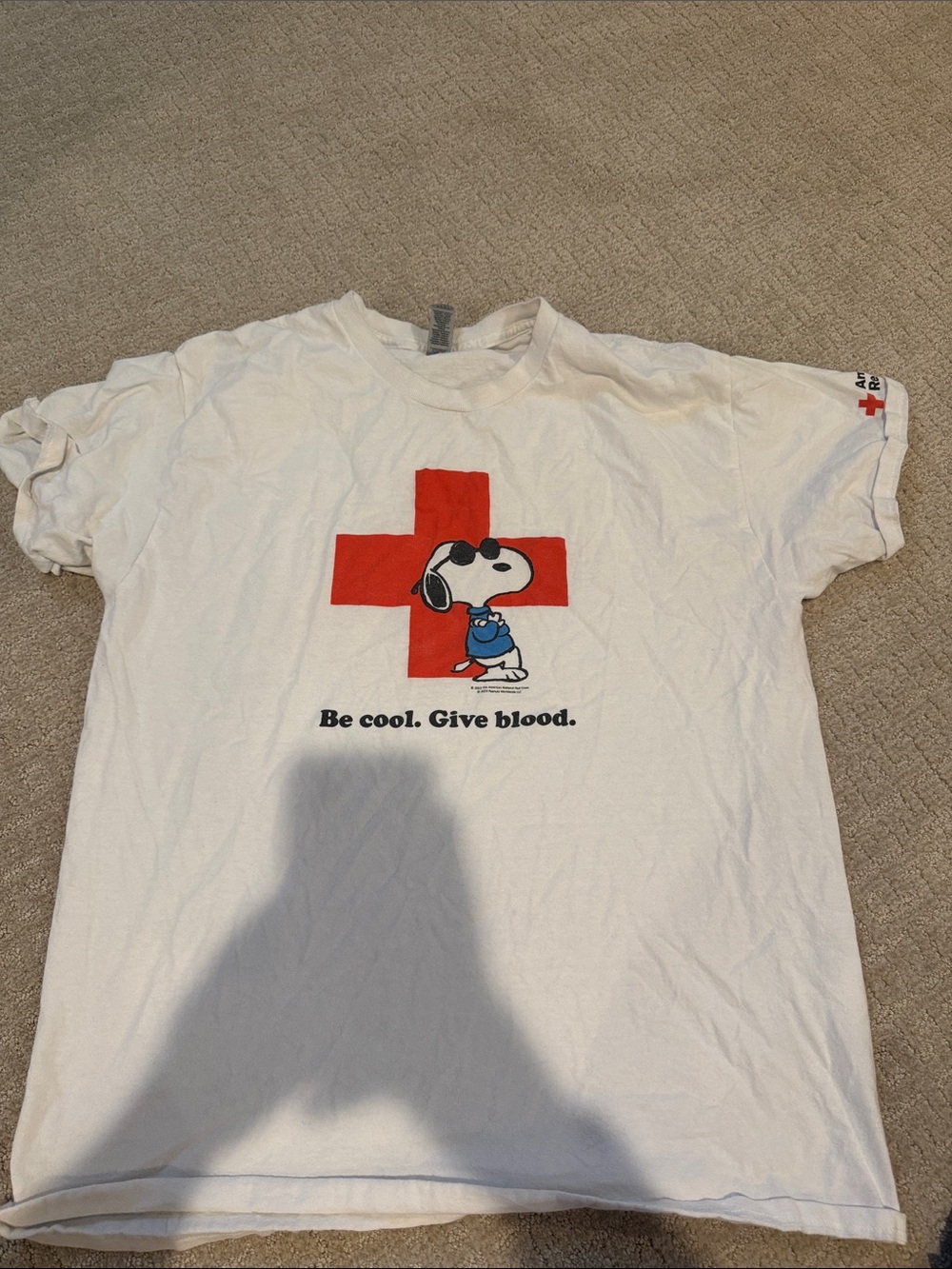 Gildan White Dog Tee with Red Cross & Snoopy Graphic